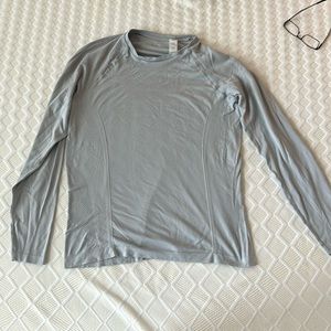 Alo Yoga Long Sleeve